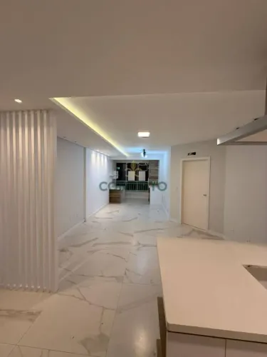 Apartamento a venda com 2 quartos,sendo 1 Suíte, 103m² no bairro Coqueiros, Florianópolis