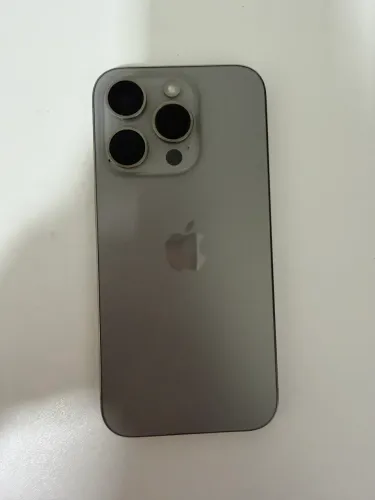 Apple I phone 15 Pro 128 GB titânio Natural -