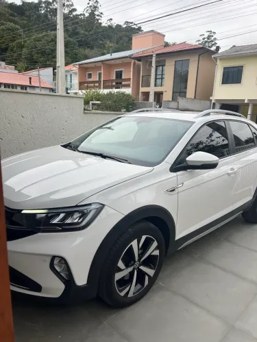 Volkswagen Nivus Highline 1.0 200 TSI Flex AUT 2021