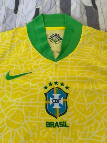 Camisa do Brasil 24/25 Nunca usada M