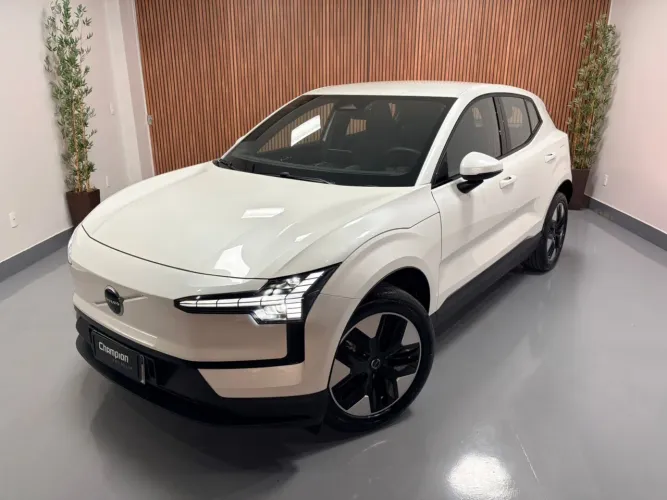 Volvo EX30 E60 Core (elétrico) 2024