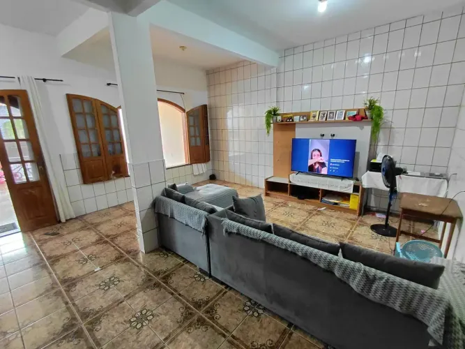 Imóvel para venda possui 360 metros quadrados com 5 quartos em Maguari - Ananindeua - PA