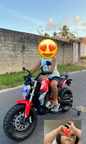 Moto elétrica infantil
