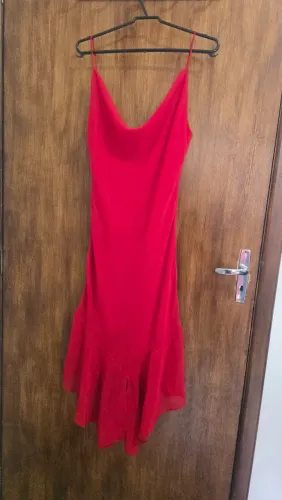 Vestido de Festa Midi Vermelho c/ Decote Drapeado - Tamanho P