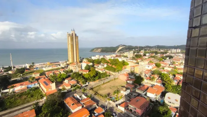 Lindo Apartamento 2/4 com Suíte, Reformado e com Vista Espetacular para o Mar de Ponta Neg