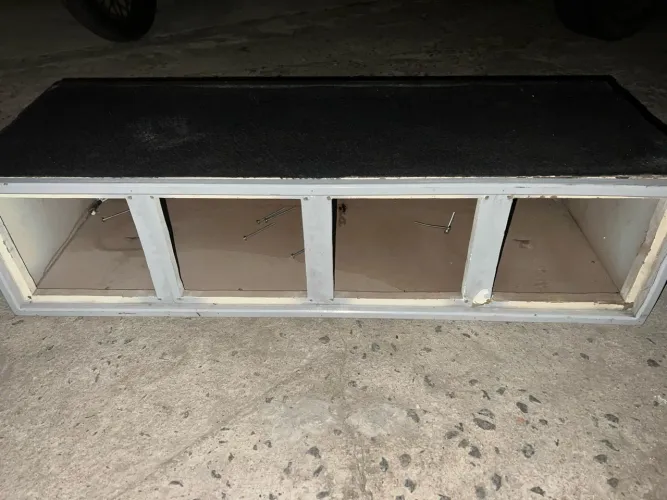 Vendo corneteira 100 reais vai embora