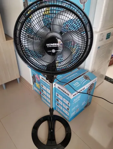 Ventilador de coluna novo, 40 cm de diâmetro da hélice