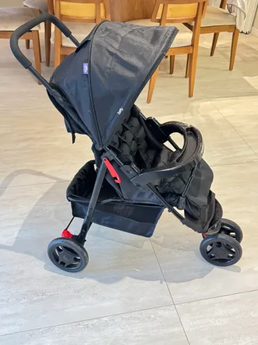 Carrinho de bebê Toffy Casco Kids preto