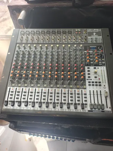 Mesa de som Behringer - 2442 xenyx