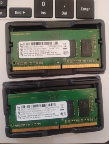 2 x memórias DDR4 PC4 3200hz 4Gb