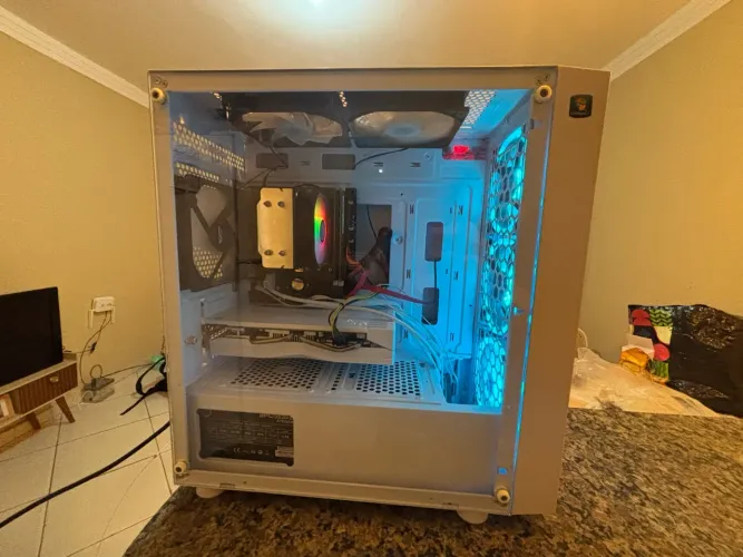 PC Gamer Custo-Benefício / Intel i5 + RX 580 8GB / 16GB RAM/ SSD + HD /Gabinete Branco RGB