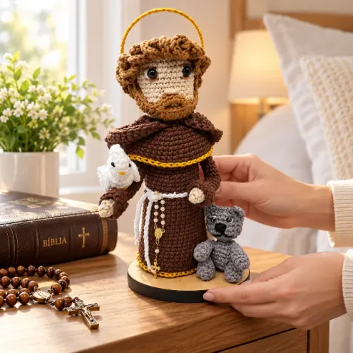 Boneco de Crochê Amigurumi - São Francisco de Assis