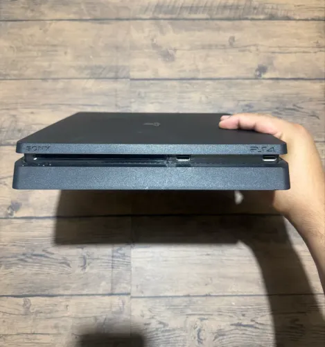 PlayStation 4 slim