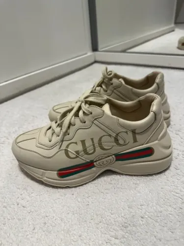 Tênis Gucci Rhyton Logo Vintage Off White Original