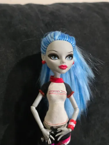 Monster High Ghoulia Yelps Physical Deaducation