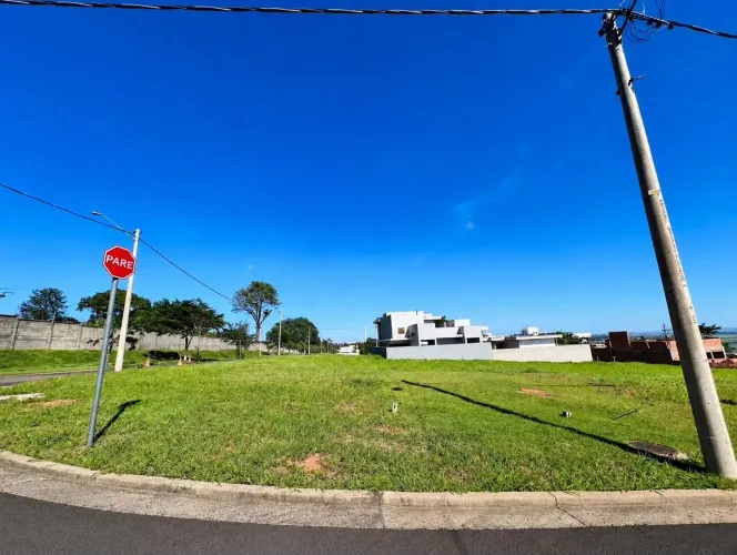Lote de esquina DAMHA 