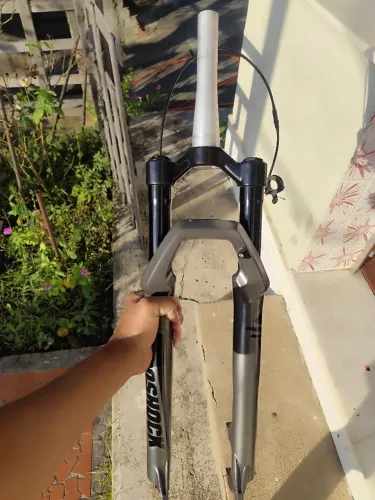 Suspensão Proshock Onix 120mm 8 meses de uso