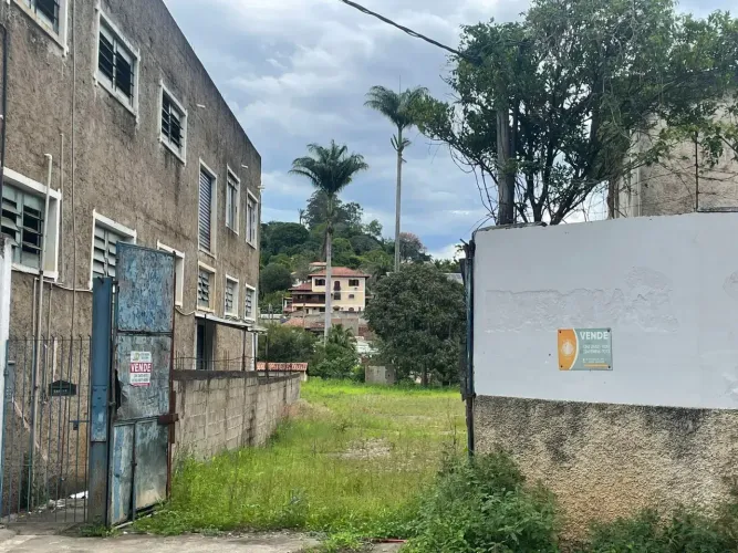 Imóvel para venda tem 2.544,60metros quadrados em Santa Cruz - Valença - RJ