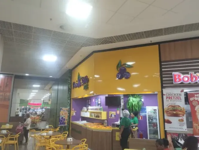 Loja na praca de alimentação do shopping piedade