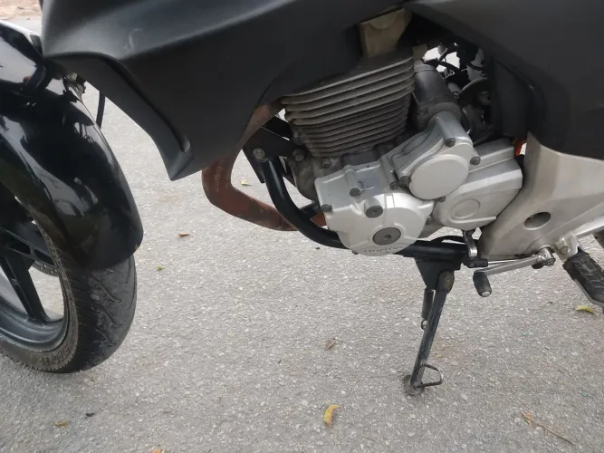 Cb 300 bem conservada