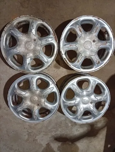 Roda de carro 14 liga leve