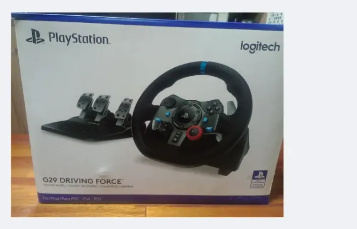 Volante Logitech G29 Driving Force c/ Pedal - PS5, PS4, PS3 e PC