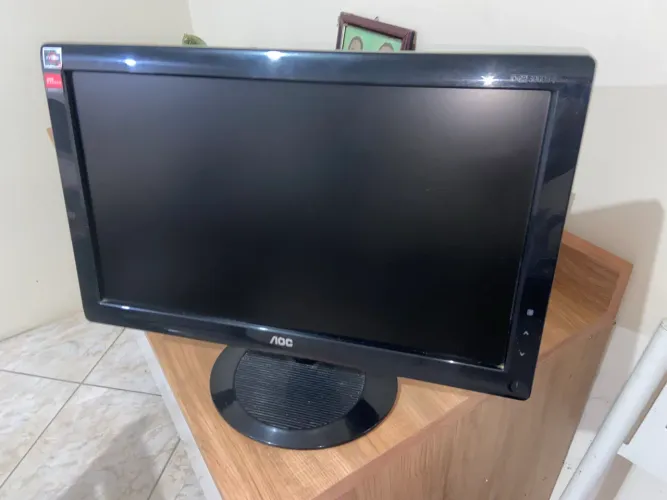 Monitor AOC - 936swa ( VGA )