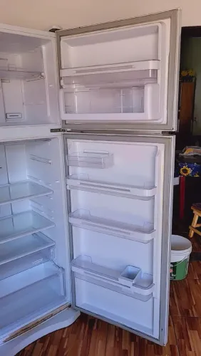 Geladeira a venda, obs, estar funcionando mais n está gelando ok