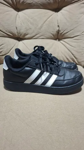 Vendo tênis adidas Strettalk Tam 34, extremamente novo