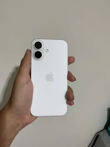 iPhone 16 Branco - SemiNovo.