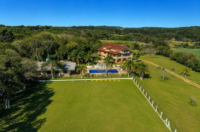Araucária, Chácara 27.065m², 8 Quartos, Opção 10 Quartos, Piscina, cascata