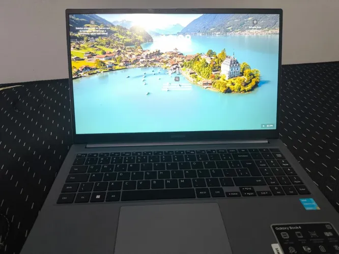 Galaxy book 4 u300