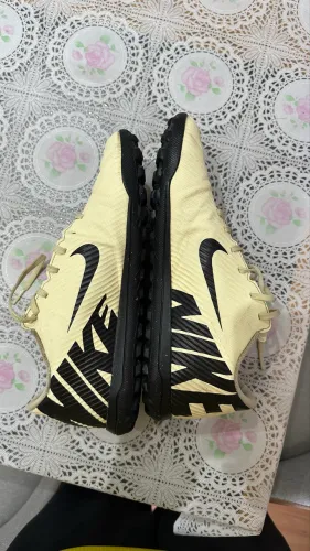 Nike Mercurial Vapor 15 Club TF ótimas condições