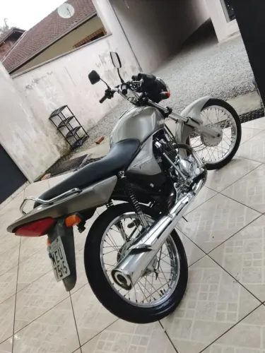Titan 150 ano 2008