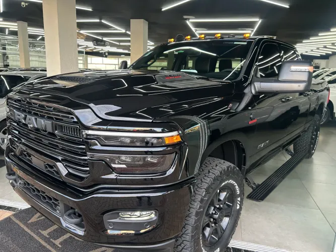 Ram 3500 Laram.6.7 Night Ed.tb CD 4X4 Die. 2025