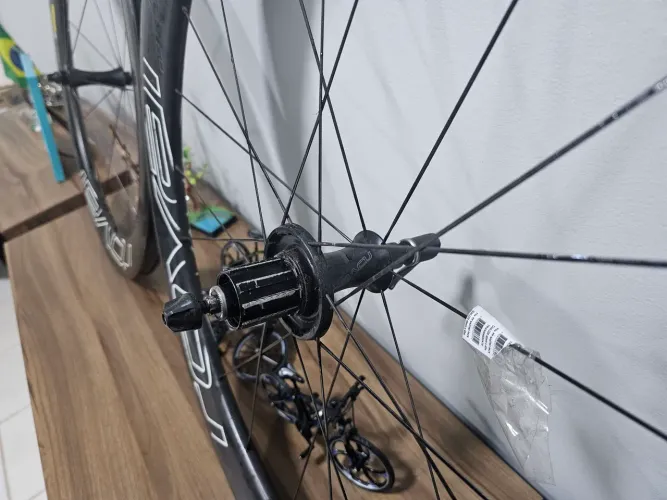 Roda Traseira Roval CLX 64 Rapide 