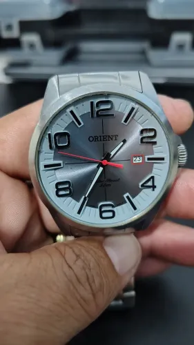 Relógio orient quartz usado 
