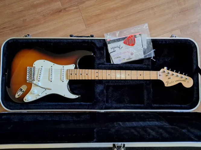 Guitarra Fender Stratocaster Americana