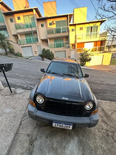 Jeep Cherokee Sport 3.7 4X4 V6 12V Aut. 2006