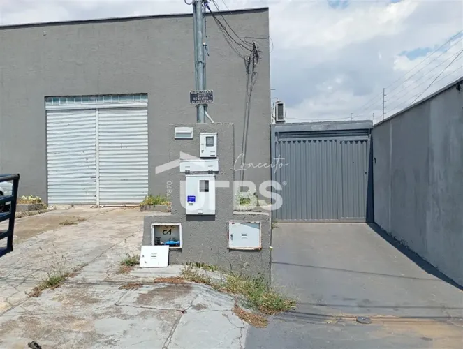 GALPÃO COMERCIAL E CASA NOS FUNDOS