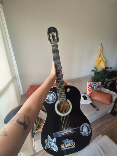 Violão usado