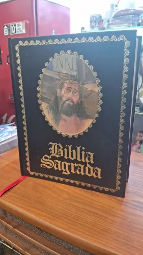 Bíblia Sagrada Luxo (1979) - Ilustrada por Grandes Mestres - Ed. Eldebra