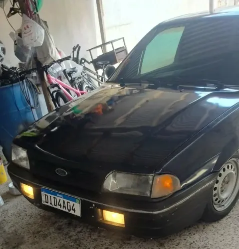 Ford Versailles GL 1.8i / 1.8 2P E 4P (álcool) 1992