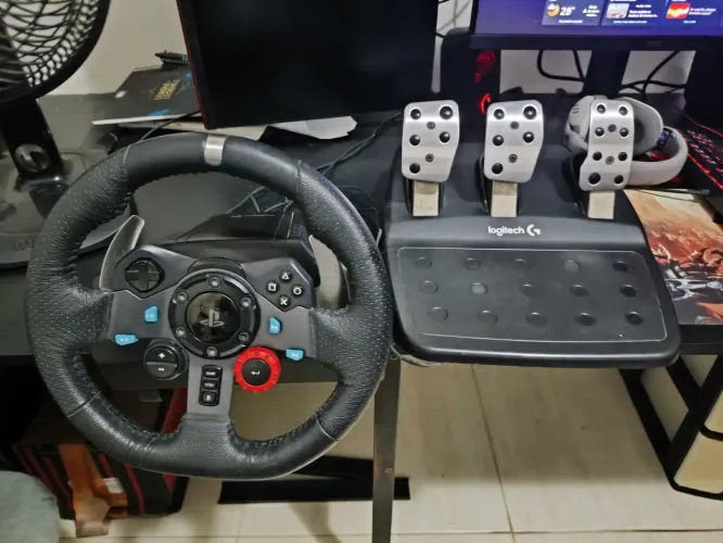 Volante G29 Logitech para PS4, PS5 e PC