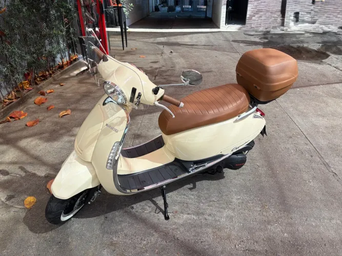 Motorino Cappuccino 150cc Absoluta - 2023