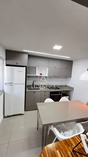 Atlântica Imóveis tem excelente Apartamento semi-mobiliado para Locação no Centro de Macaé