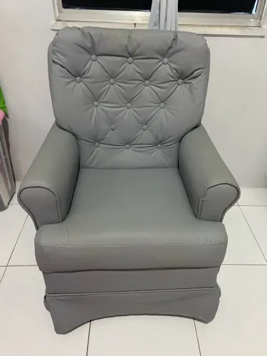 Poltrona de amamentação