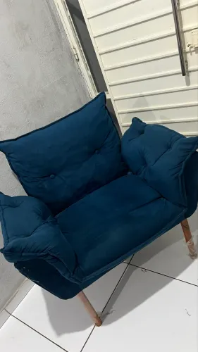 2 Poltronas opala de suede (valor unid.)