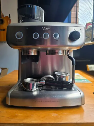 Cafeteira Oster Perfect Brew - Mod de 9 Bar (Padrão Profissional) + Excelente Estado