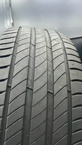 Pneu Michelin 215/50/17